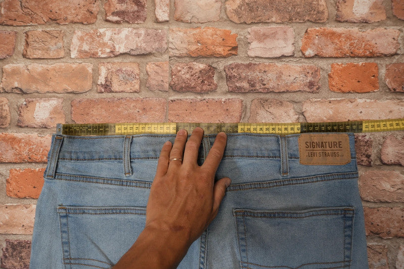 Levi's Signature W38 L30 #377