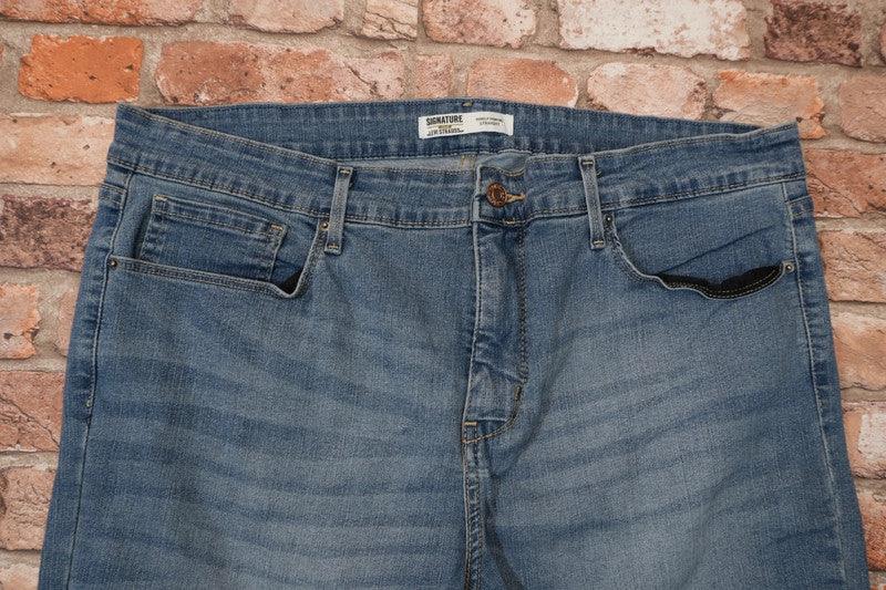 Levi’s Signature W34 L28 #140