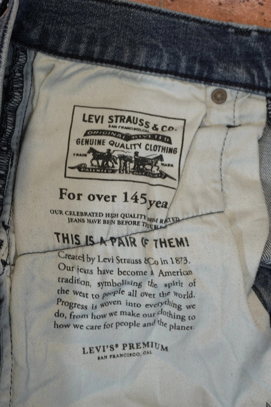 Levi's 512 W31 L30 #232