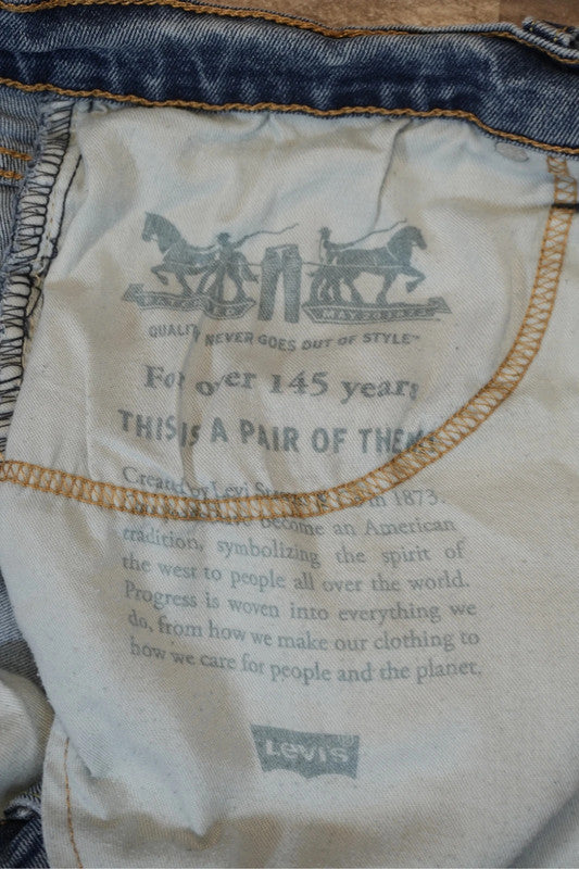 Levi’s 512 W33 L #266