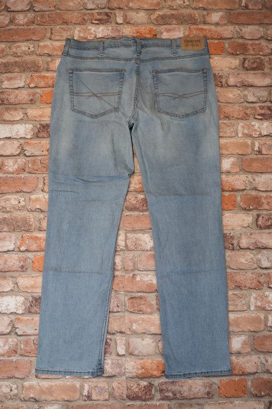 Levi's Signature W38 L30 #377