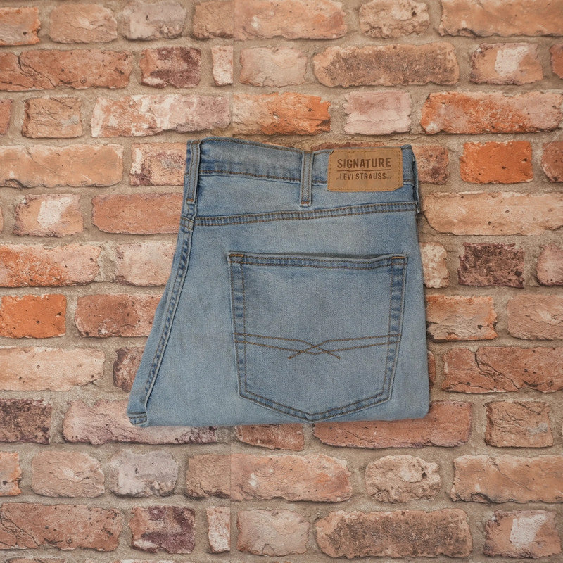 Levi's Signature W38 L30 #377
